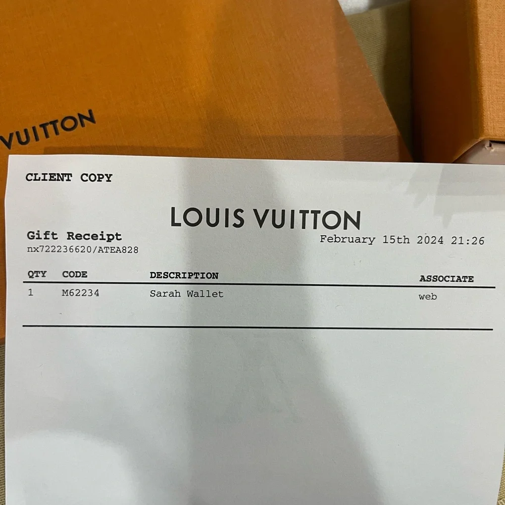 Louis Vuitton Sarah Brown Monogram Wallet - Picture 10 of 12